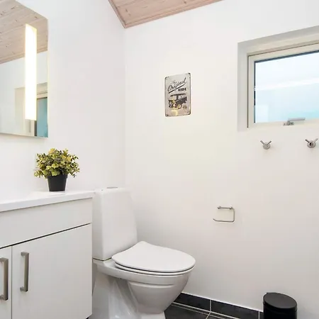 10 Person Holiday In Glesborg