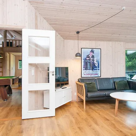 10 Person Holiday In Glesborg 別荘